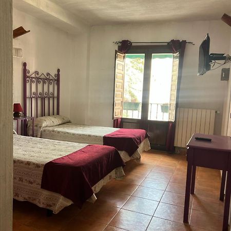 Hostal Calderon Cuenca เกว็งกา ภายนอก รูปภาพ