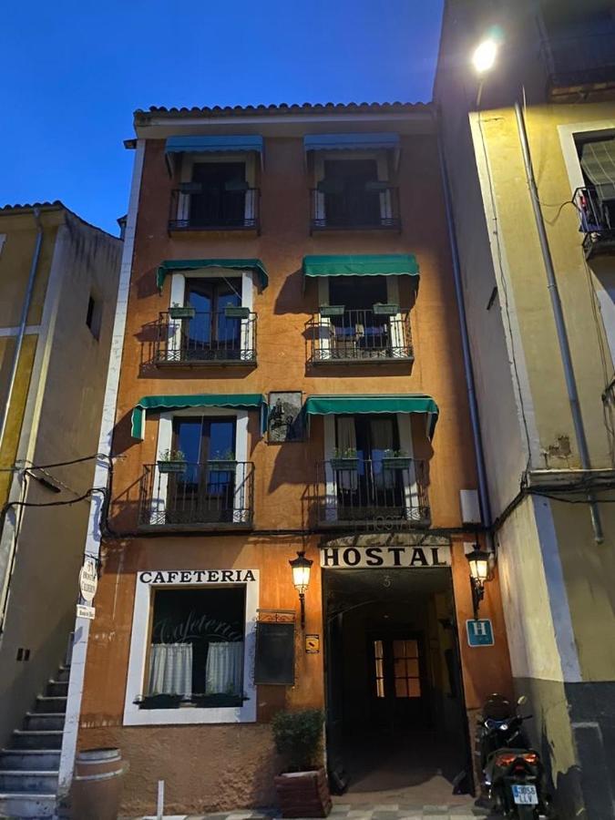 Hostal Calderon Cuenca เกว็งกา ภายนอก รูปภาพ