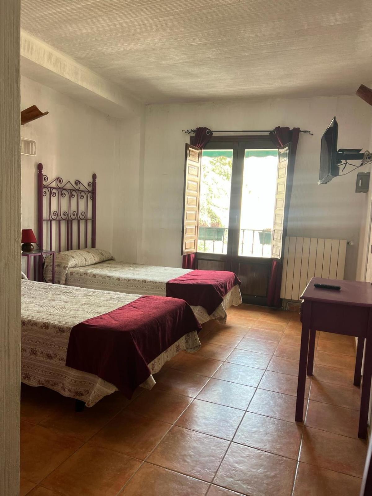 Hostal Calderon Cuenca เกว็งกา ภายนอก รูปภาพ
