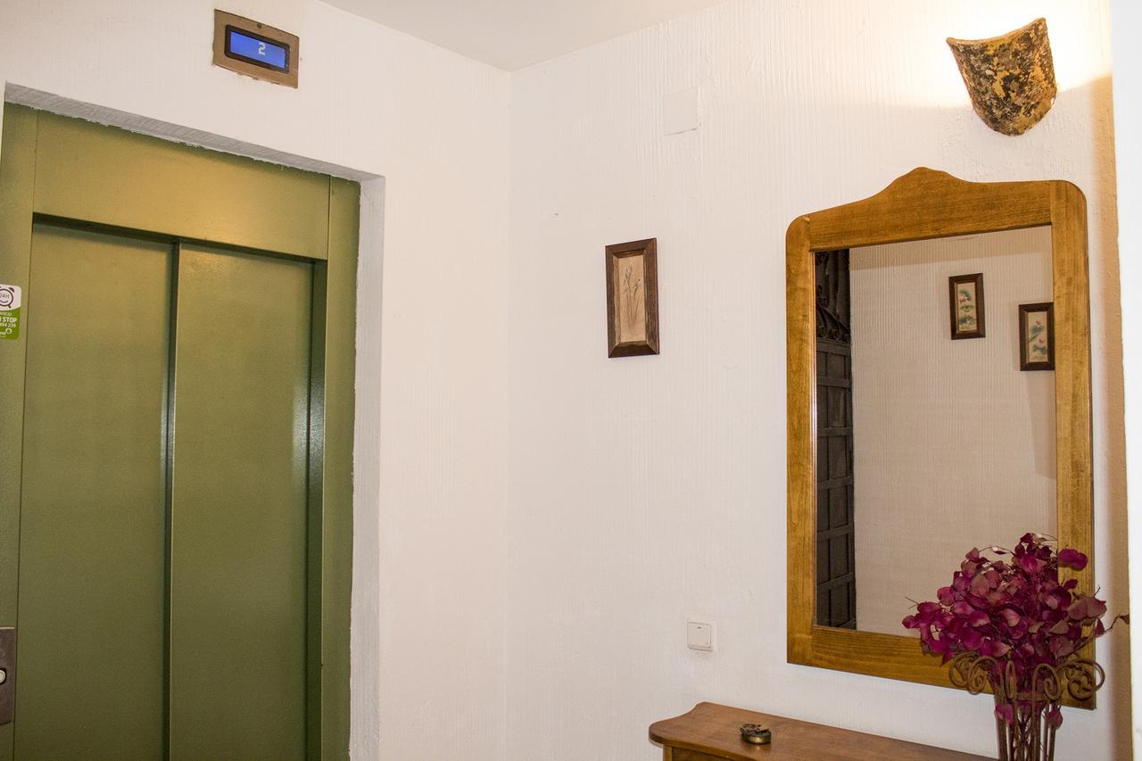 Hostal Calderon Cuenca เกว็งกา ภายนอก รูปภาพ