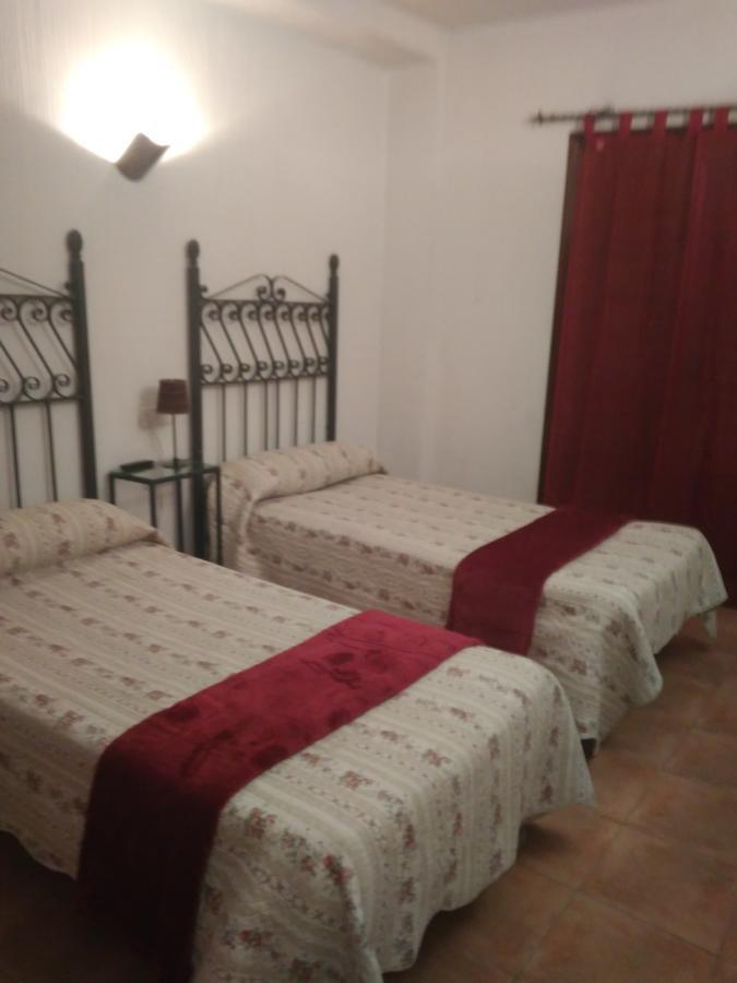 Hostal Calderon Cuenca เกว็งกา ภายนอก รูปภาพ