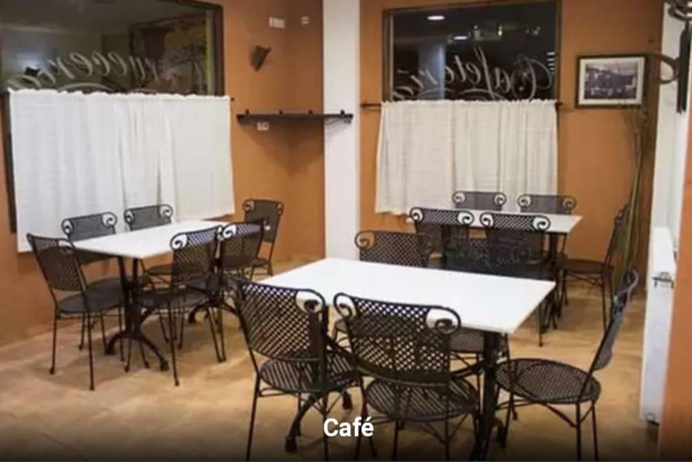 Hostal Calderon Cuenca เกว็งกา ภายนอก รูปภาพ