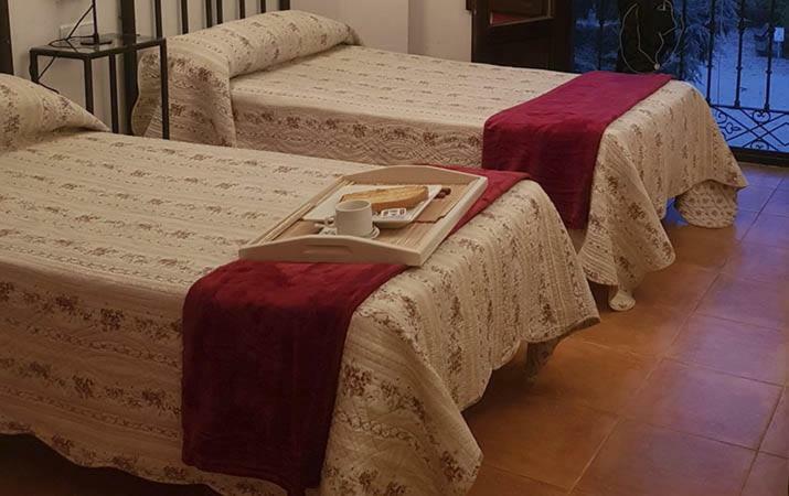 Hostal Calderon Cuenca เกว็งกา ภายนอก รูปภาพ